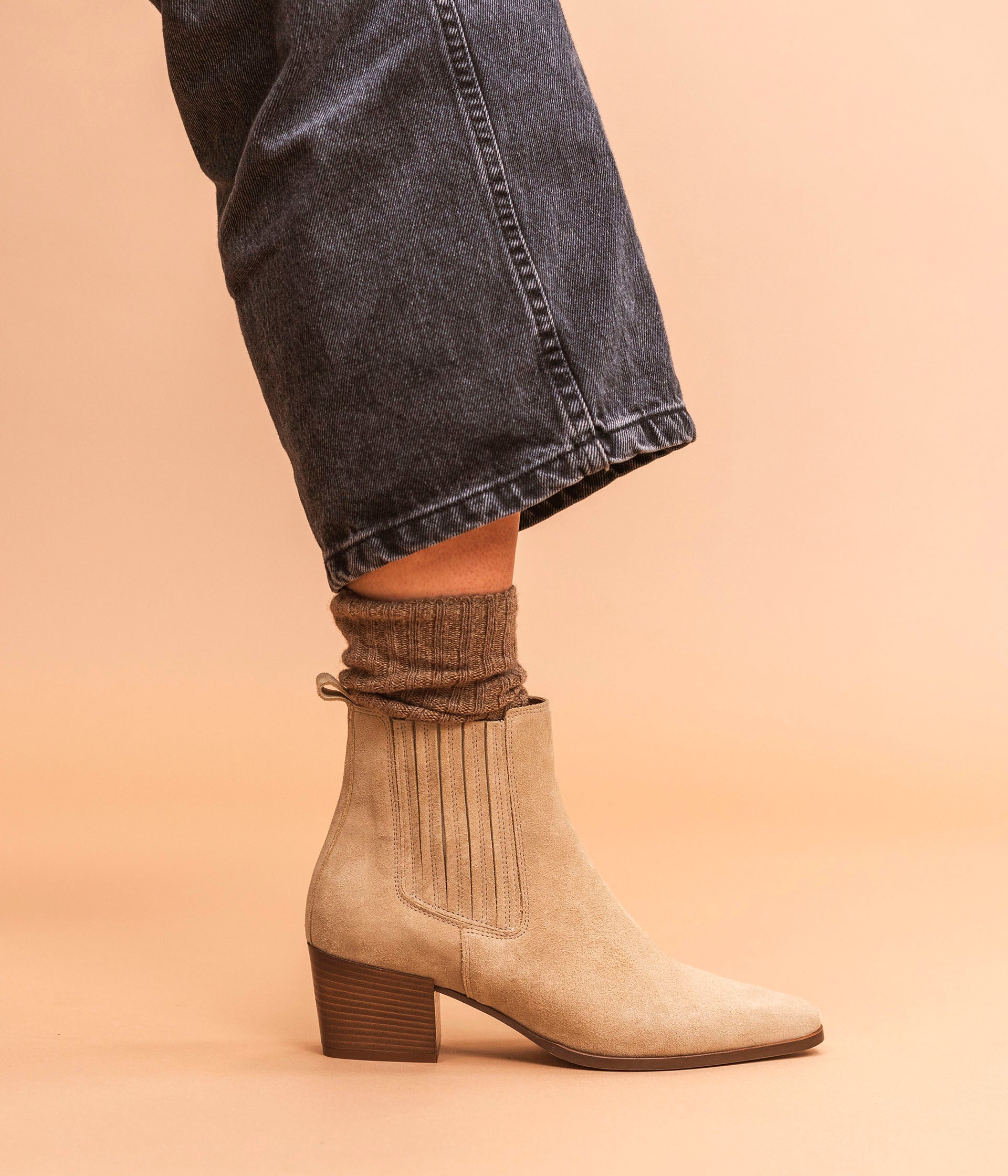 boots-daim-femme-895giz-1.jpg Chelsea boots Mandy beige Bocage Femme | Bocage – Image 1