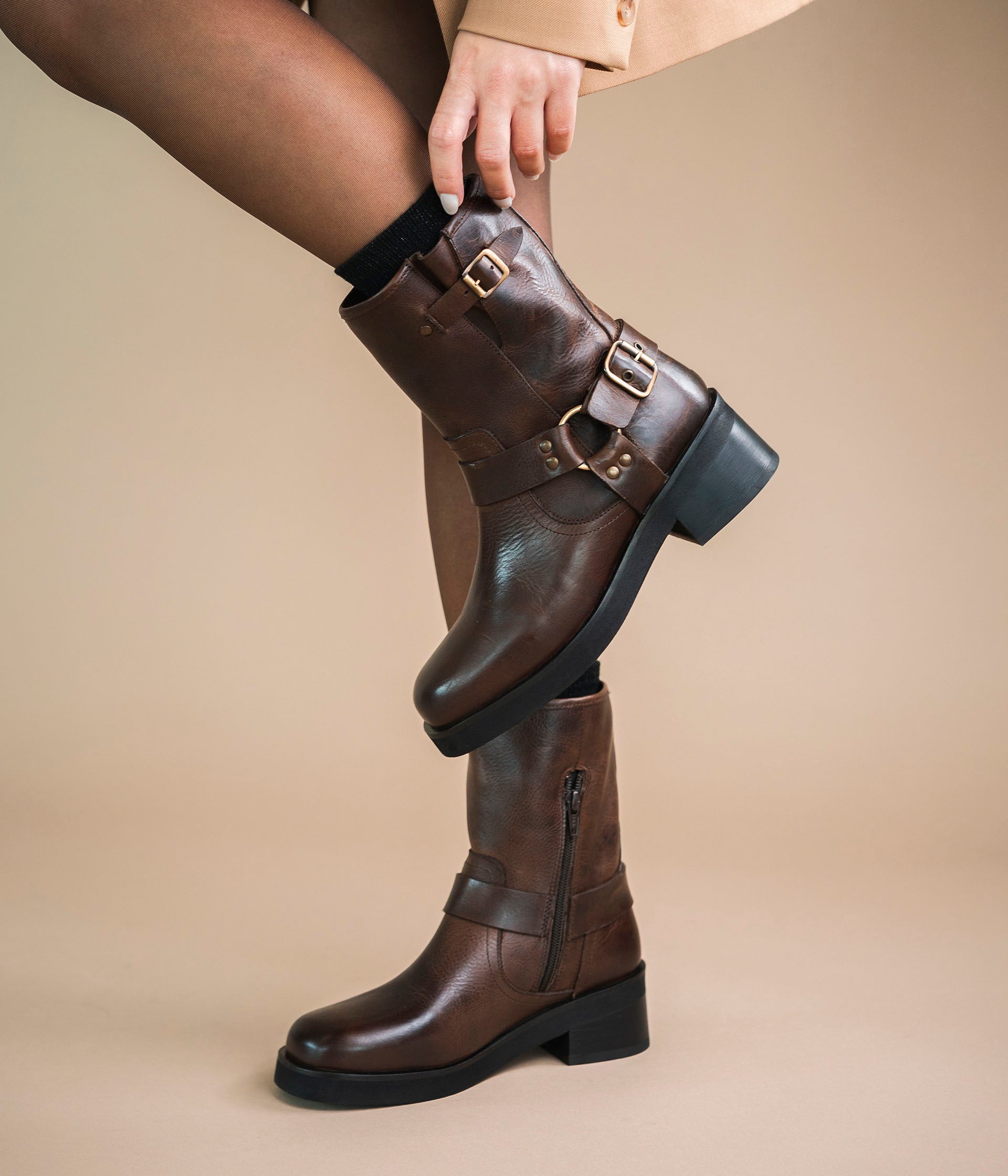 boots-femme-marron-168bnf-1.jpg Boots Selane marron – Image 1
