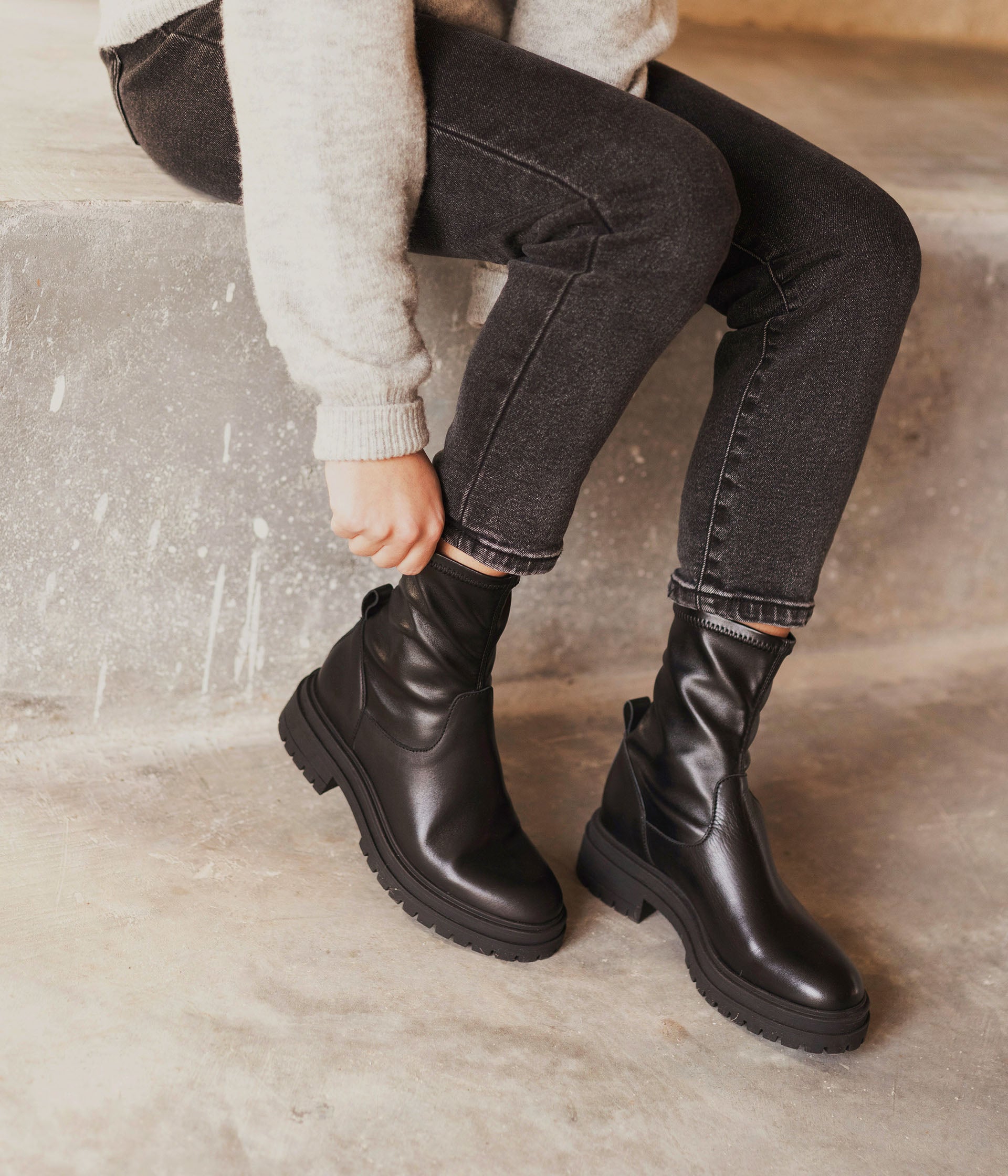 boots-femme-noir-339ajz-1.jpg Boots Kiourdy noir Bocage Femme | Bocage – Image 1