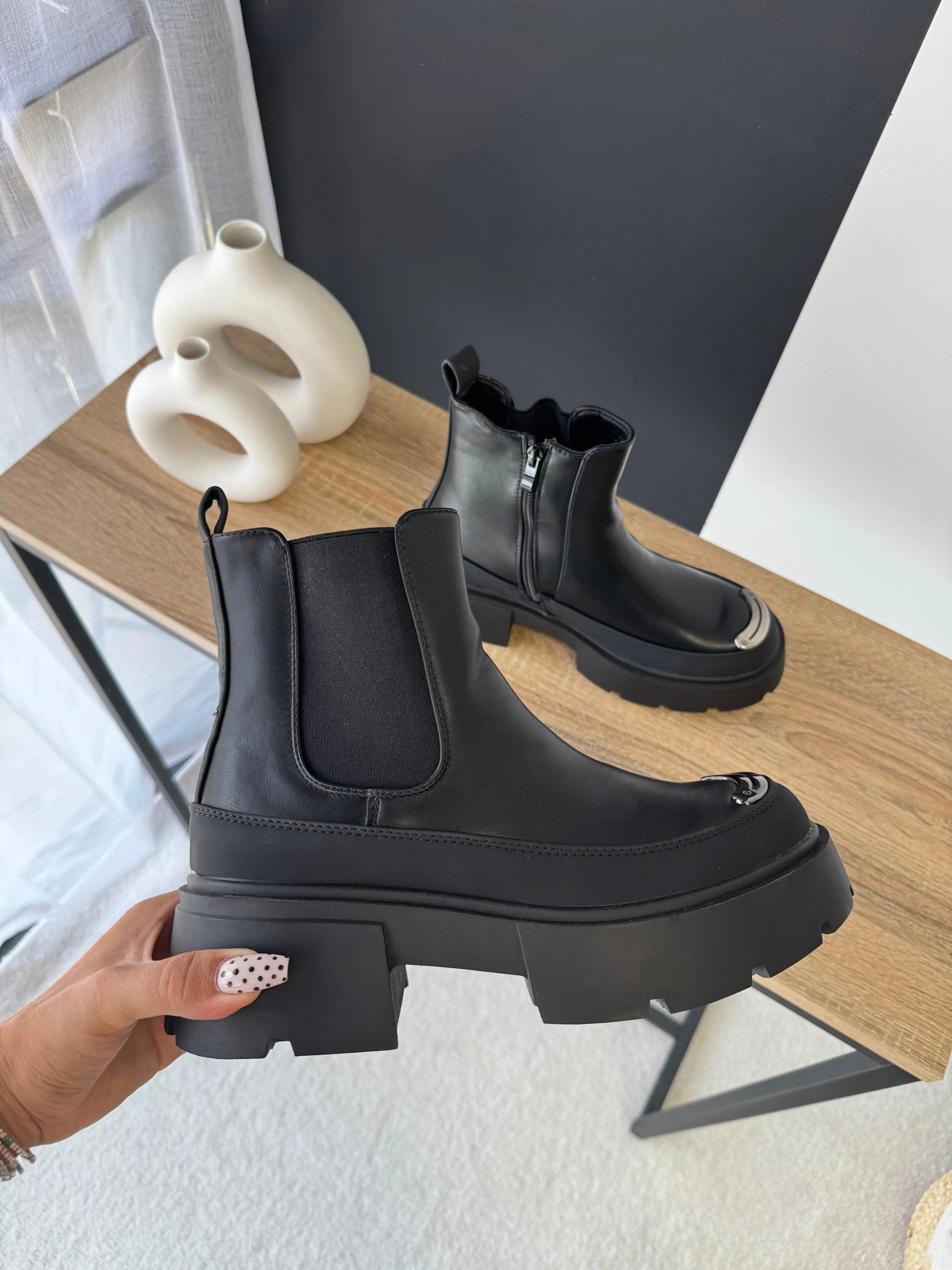 boots-noir-277fdv-1.jpg Bottines noires 36 – Image 1