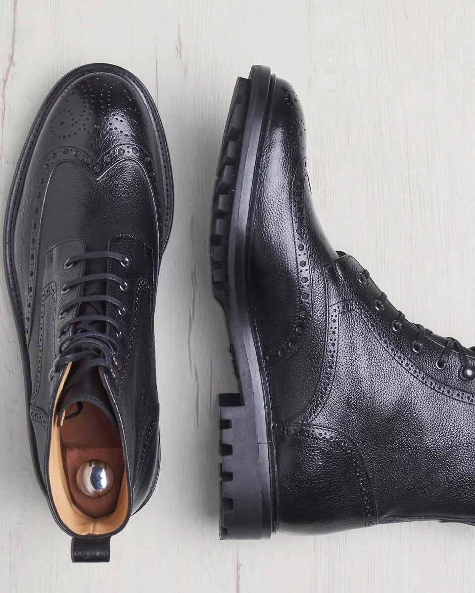 boots-noir-600djg.webp Boots à lacets homme cuir noir | Bottines hiver | In Corio – Image 1