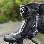 Test bottes Alpinestars Stella SMX Plus V2 : racing mais confortables Moto Station