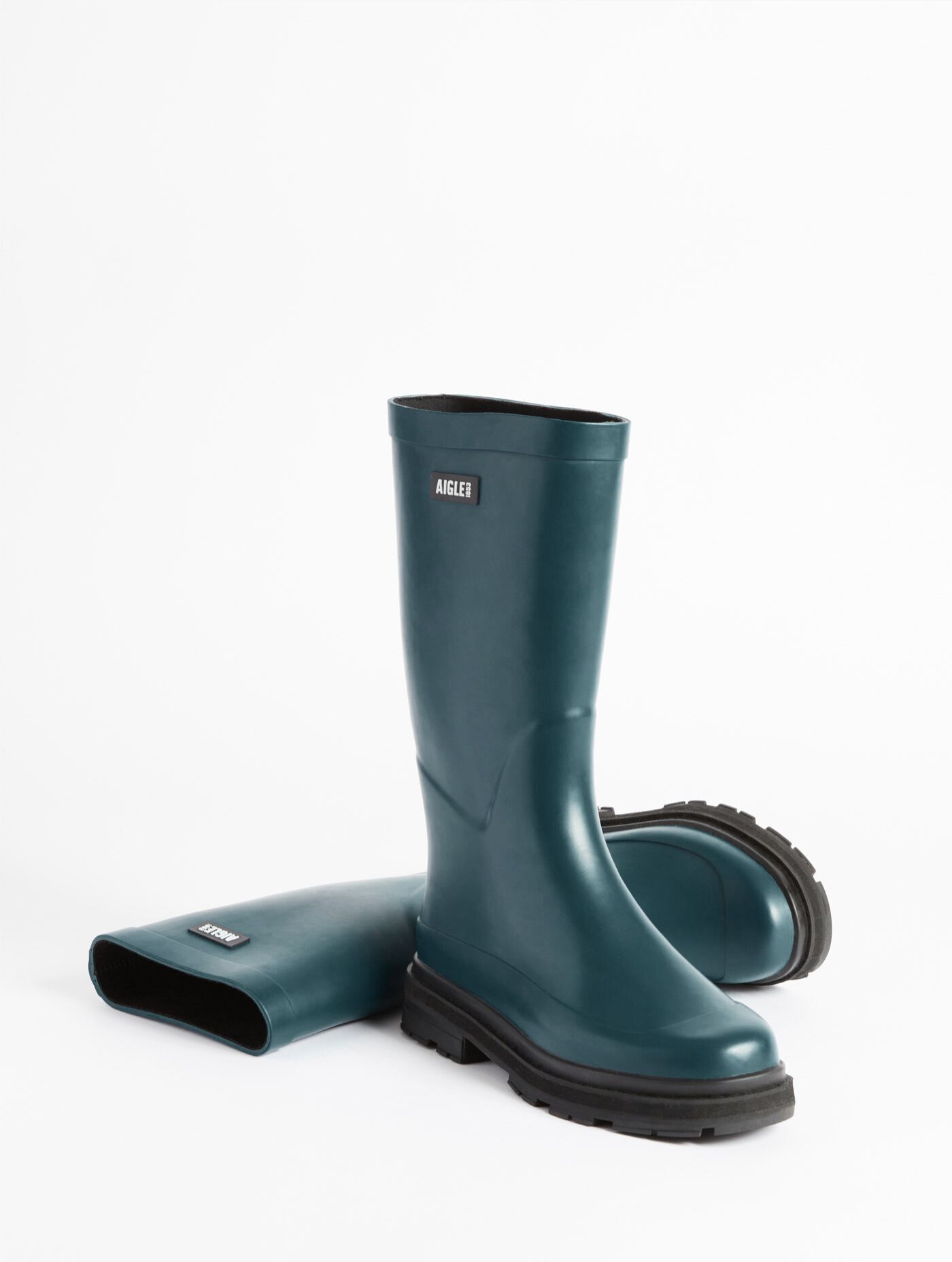 botte-de-pluie-homme-045ama-1.jpg Botte de pluie hybride pour homme , pour un style à toute épreuve bleu homme | AIGLE – Image 1