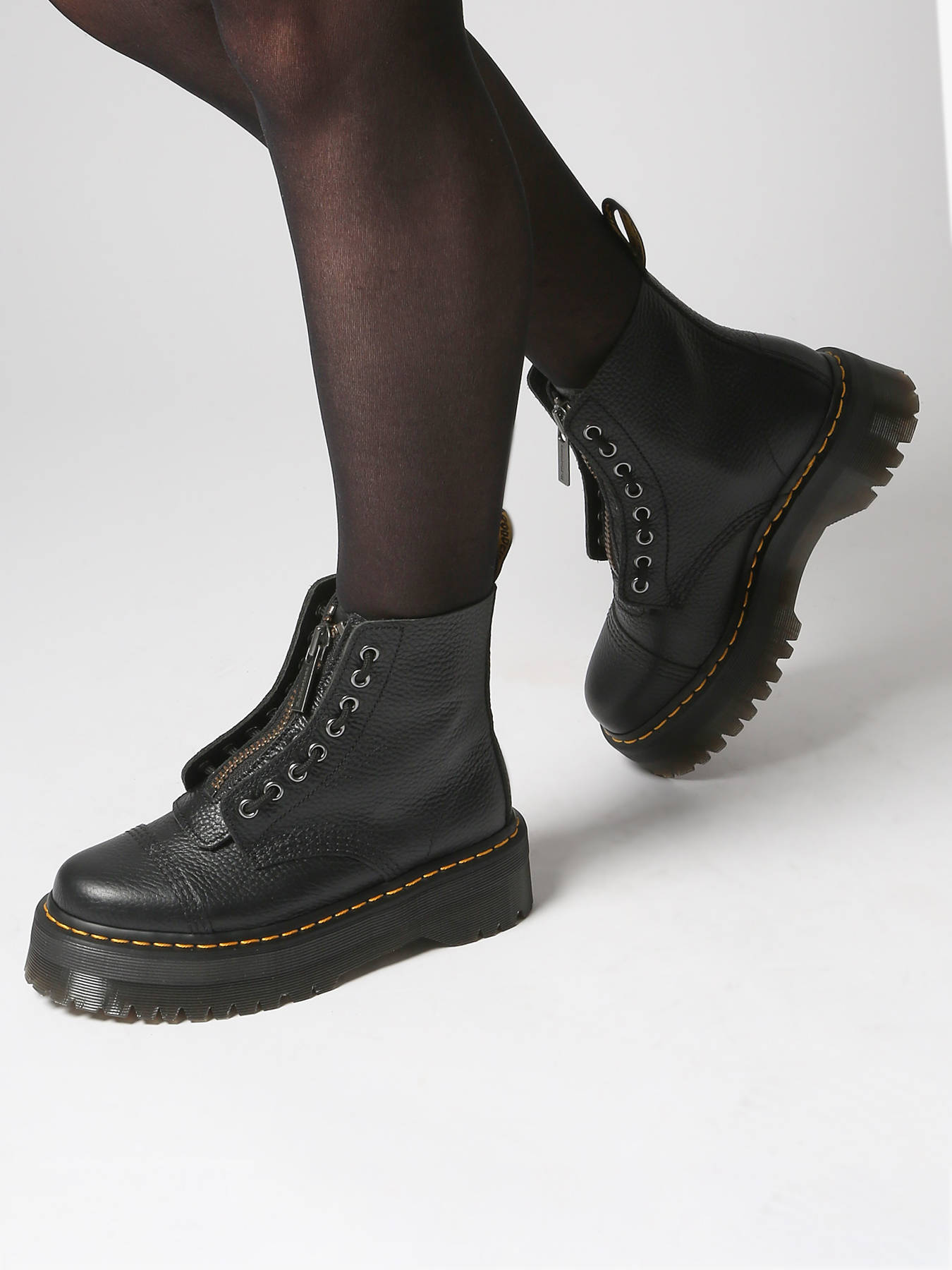 botte-dr-martens-901ney-1.jpg Bottines Sinclair en cuir DR MARTENS – Image 1