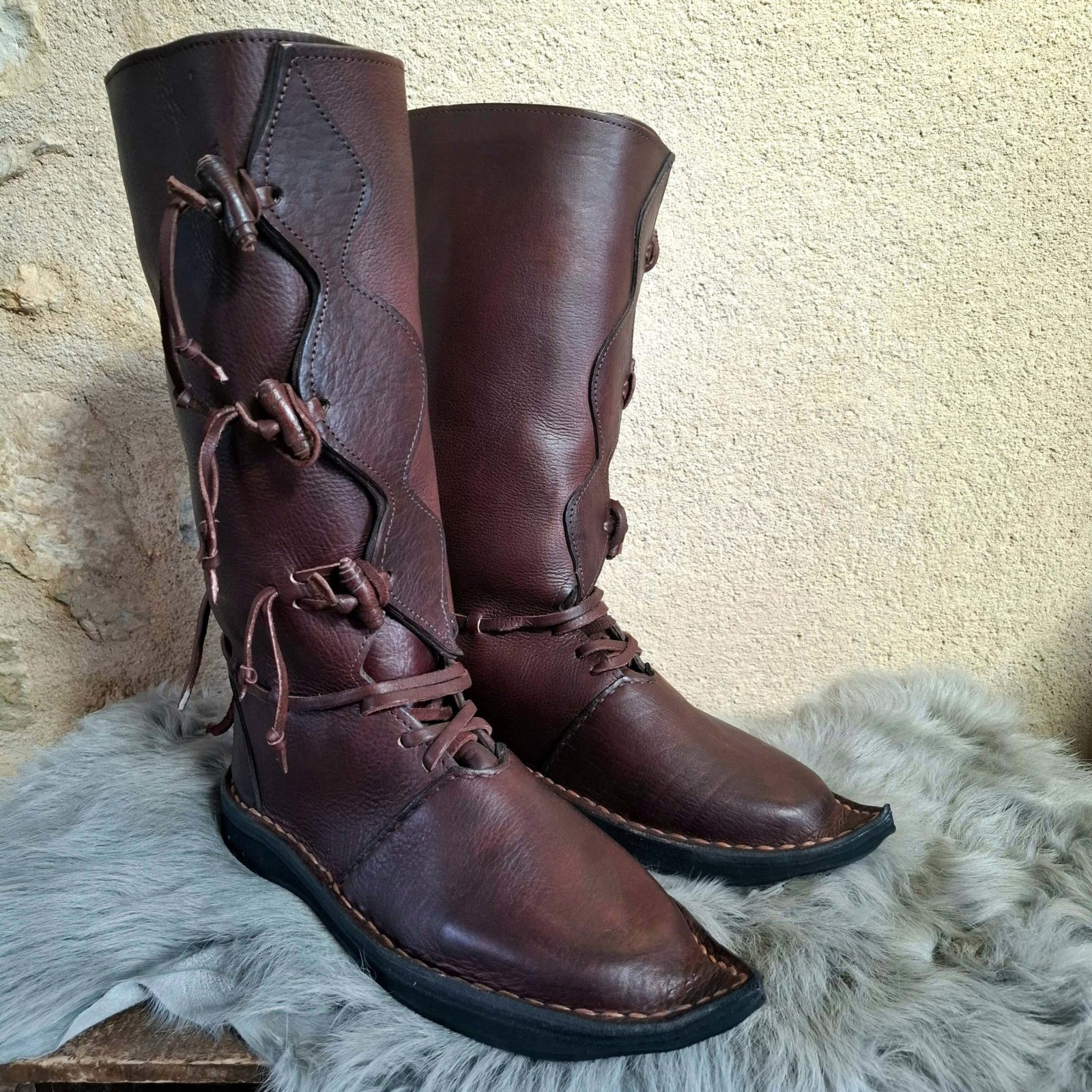 bottes-cuir-300ujl-1.jpg Bottes médiévales cuir Perceval – Image 1