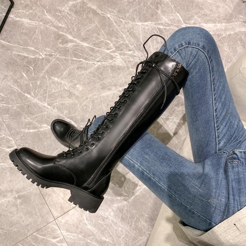 bottes-lacets-femme-887qtb-1.jpg Bottes hautes à lacets noires – Belishop – Image 1