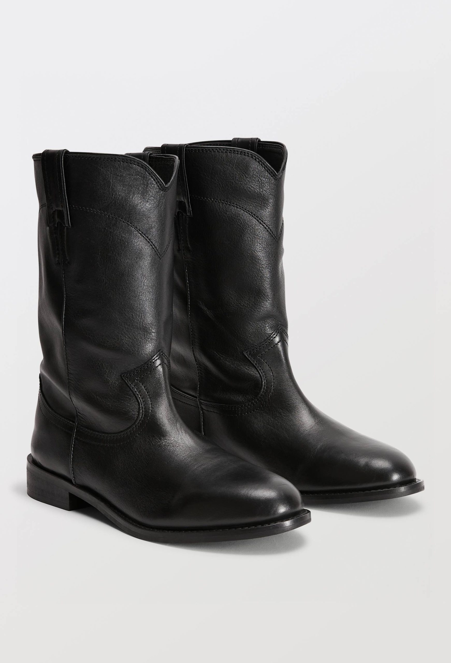bottes-plates-femme-cuir-015uaw-1.jpg Bottes plates en cuir NOIR pour femme MONOPRIX PREMIUM – Image 1