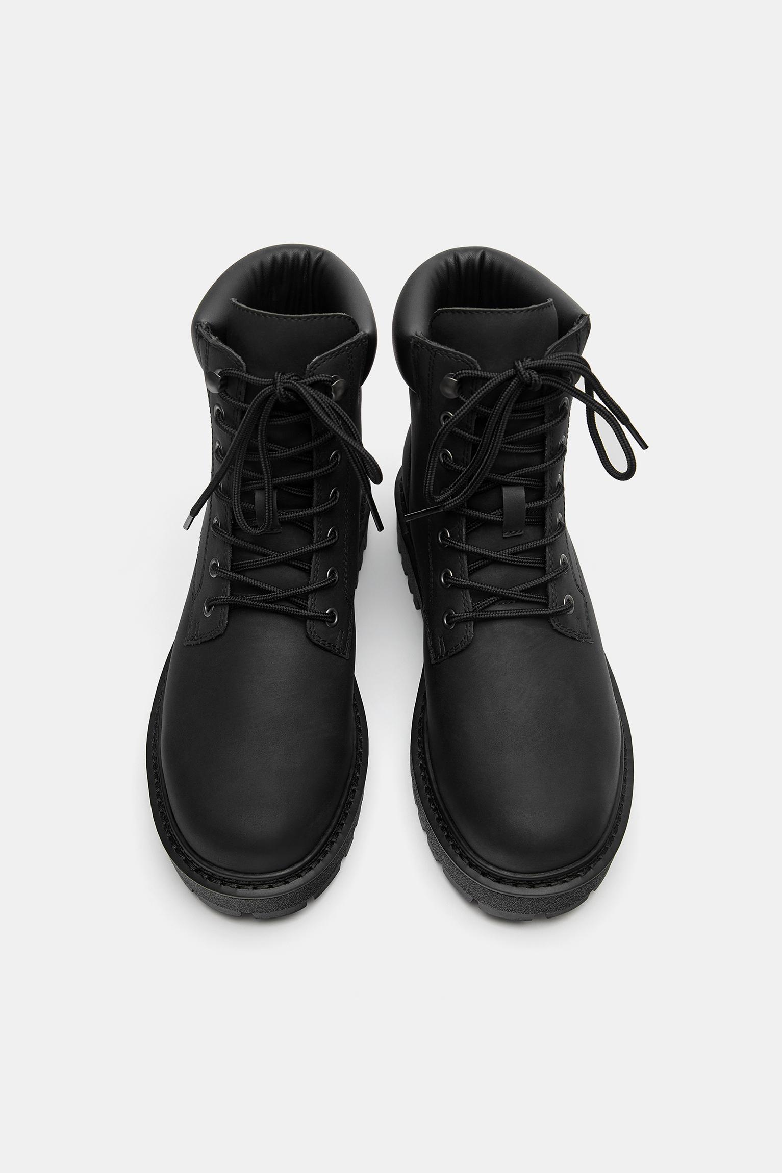 bottes-pull-and-bear-061bkq-1.jpg Bottes noires | Pull&Bear Monaco – Image 1