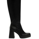 bottes hautes a talon de Pull and Bear sur SCANDALOOK | Ton appli mode qui révolutionne le shopping!