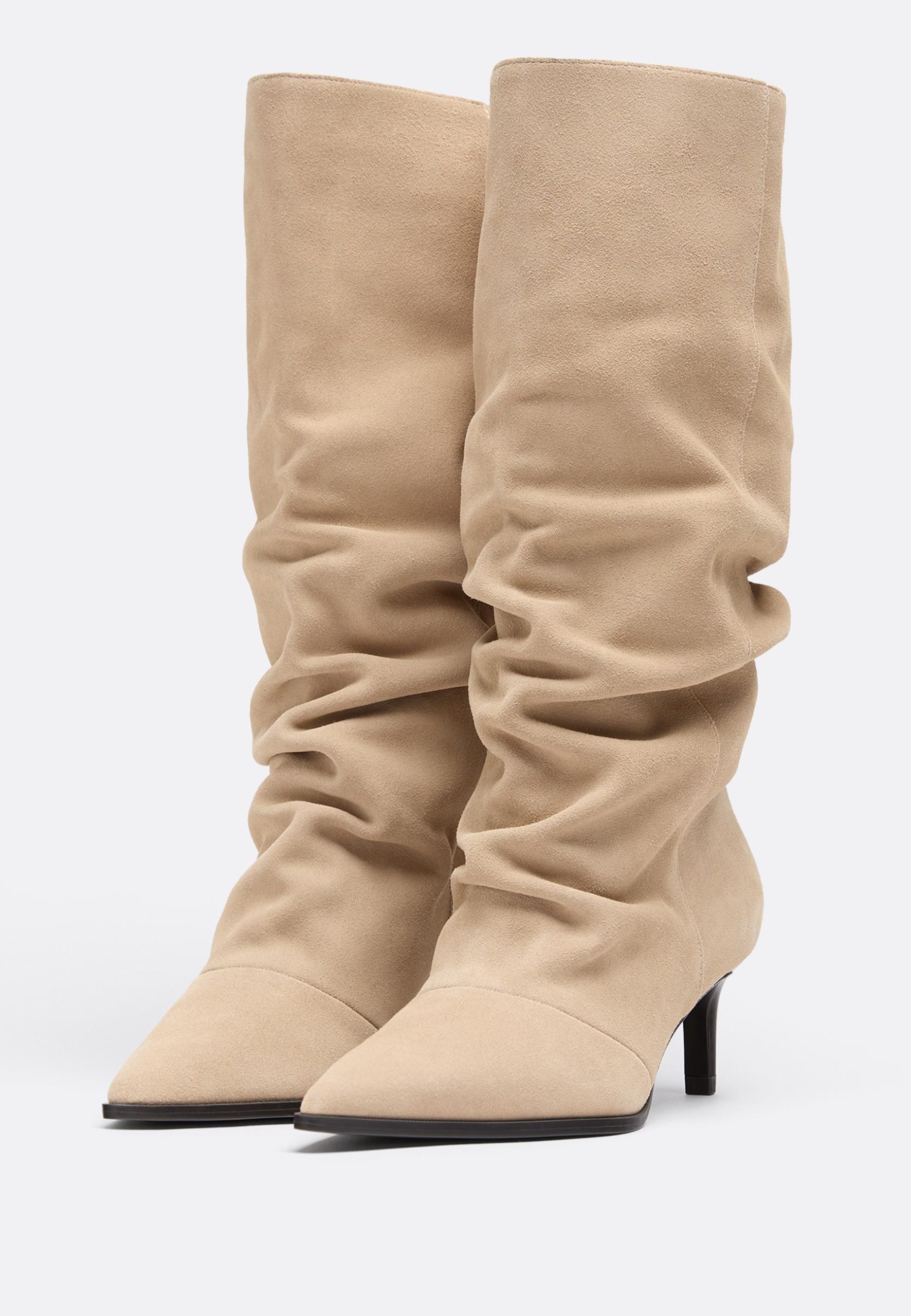 bottes-stradivarius-312sbl-1.jpg Bottes à talons amples en cuir – Image 1