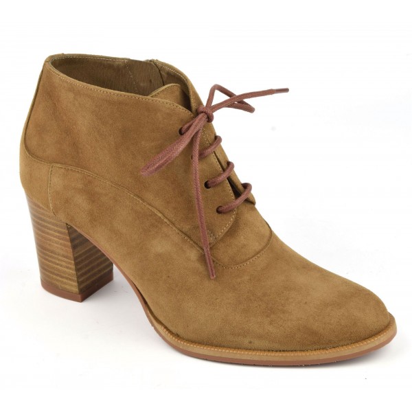 bottines-daim-492luc-1.jpg Bottines à lacets, daim camel, F2425 – Image 1