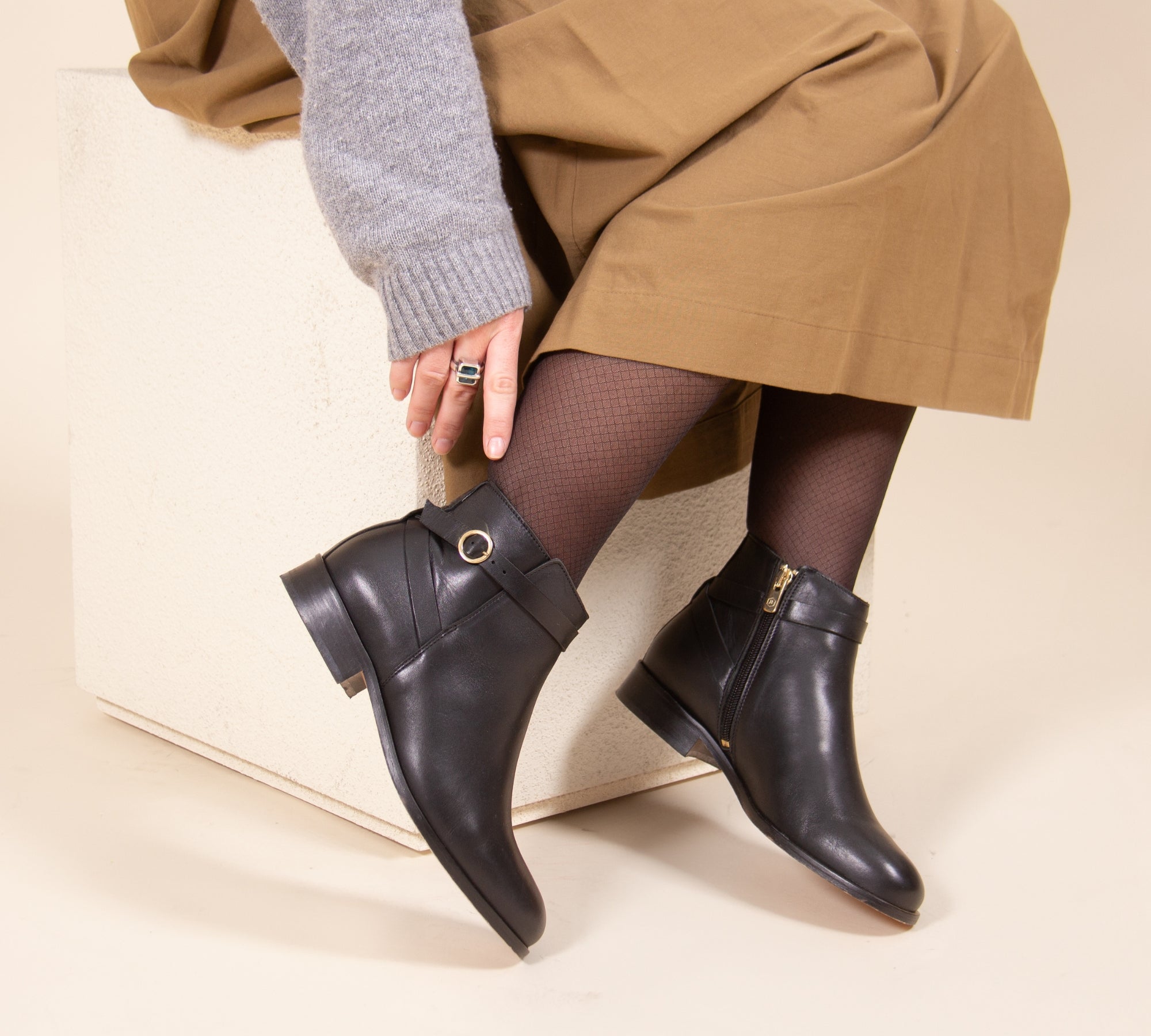 bottines-femme-plate-772aqo-1.jpg Bottines plates femme élégantes et confortables | JULES & JENN – Image 1