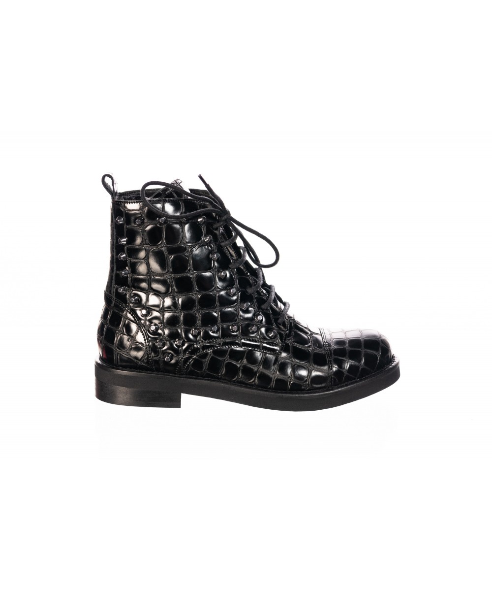 bottines-femme-plate-841qzz-1.jpg Bottine Clara : Croco Cuir Noir Clouté à Lacets – Image 1