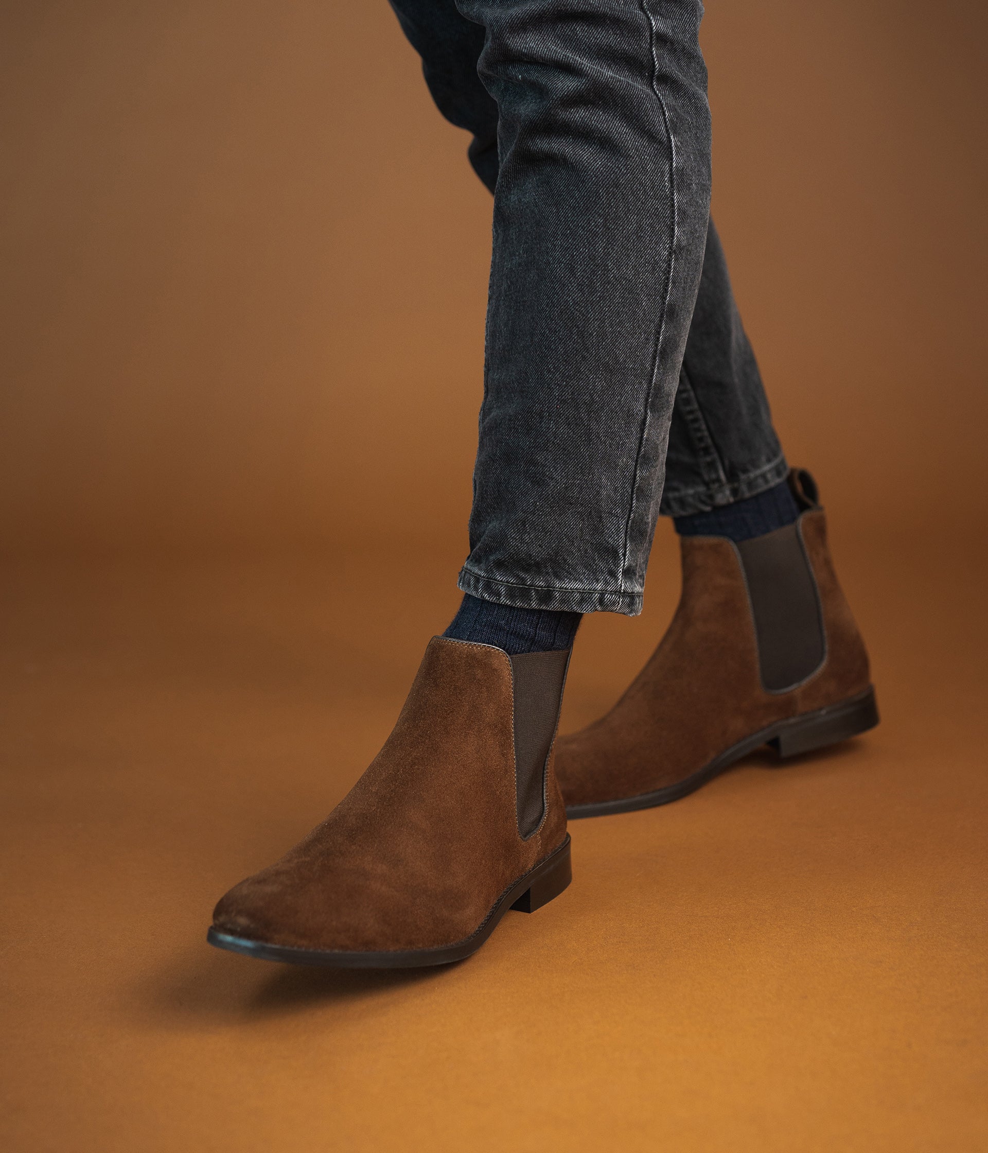 bottines-homme-daim-918dwv-1.jpg CHELSEA BOOTS MARKUS MARRON Bocage Homme | Bocage – Image 1