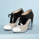 Boots Louboutin vernis noir daim et cuir blanc