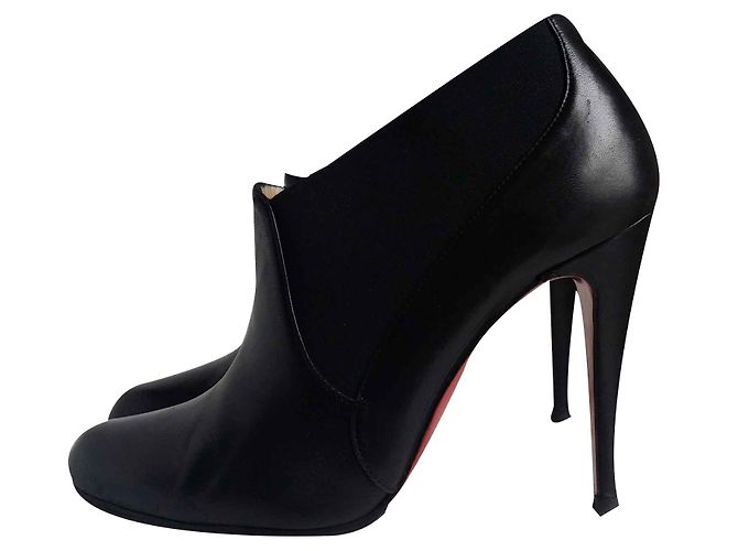 bottines-louboutin-406pzw-1.jpg Bottines Christian Louboutin en cuir noir ref.20797 Joli Closet – Image 1