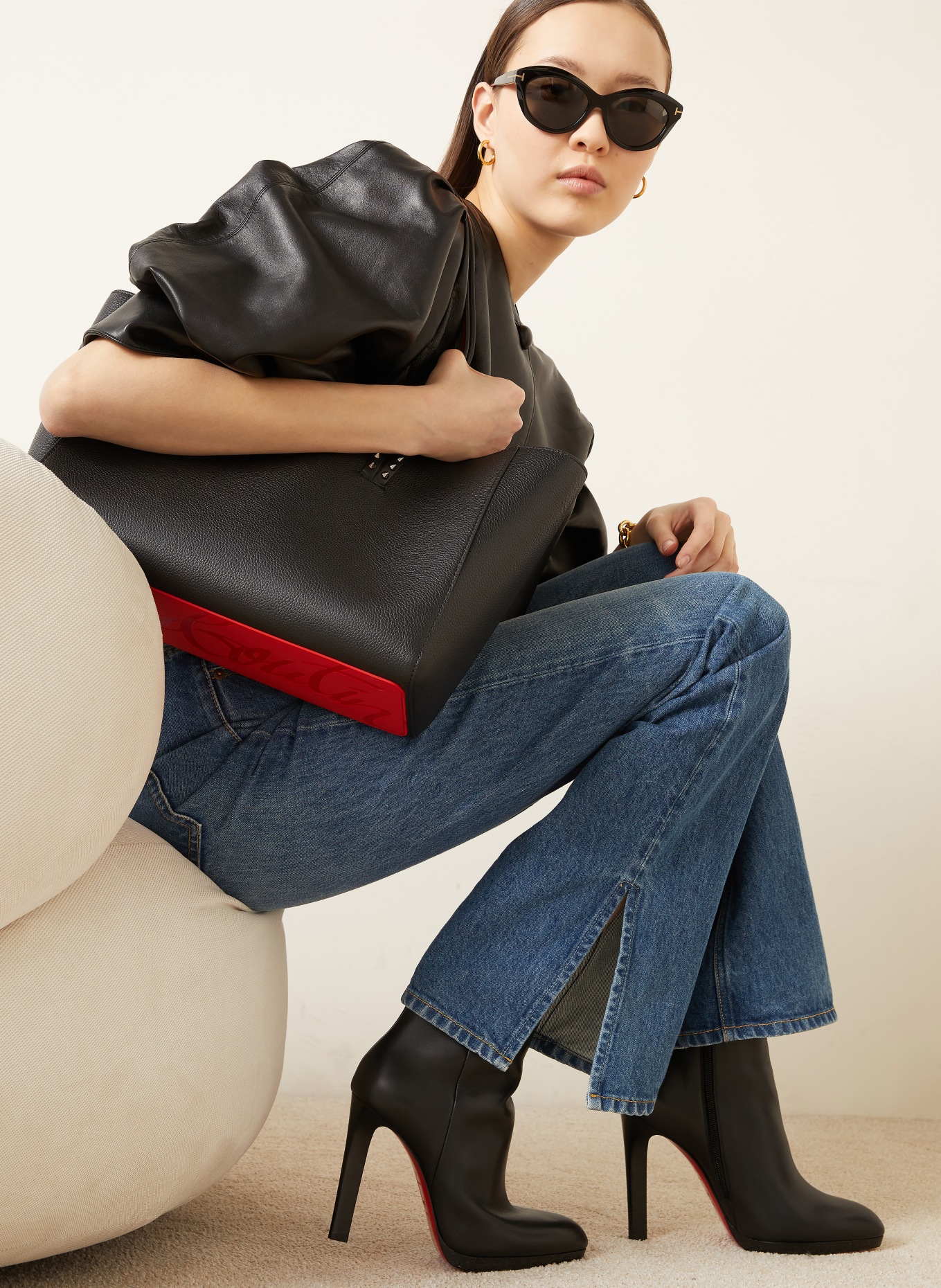 bottines-louboutin-658vlq-1.jpg Christian Louboutin Bottines FANNYLOVE en noir – Image 1