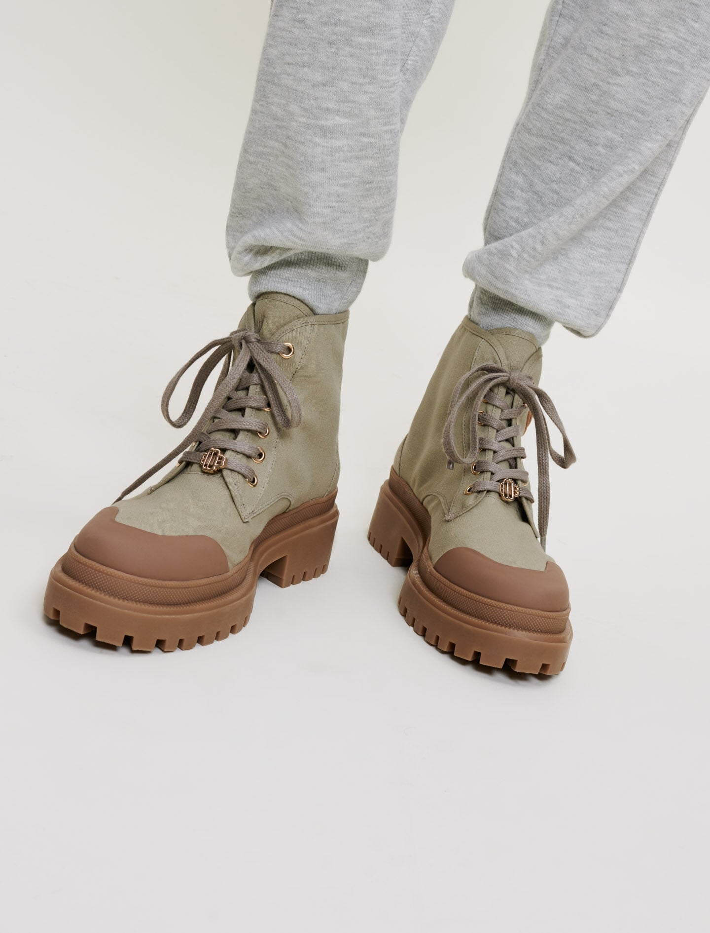 bottines-maje-464jln-1.jpg Boots en tissus Argile pour femme | Maje – Image 1