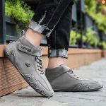 Chaussures de sport tendance en cuir pour homme Design tendance pour un style de vie actif Baskets montantes pour homme Chaussures de randonnée, ...