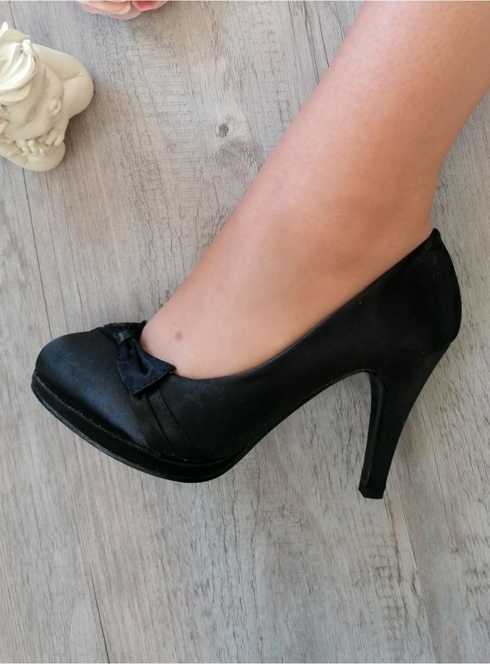 chaussure-talon-femme-581hda-1.jpg Chaussures de soirée femme satin et nœud – Image 1