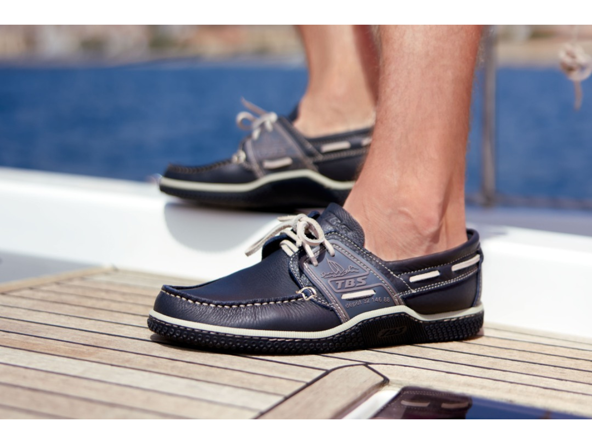 chaussures-ete-844qit.png Chaussures d'été homme : 8 modèles pour rester élégant sous 30°c – Image 1