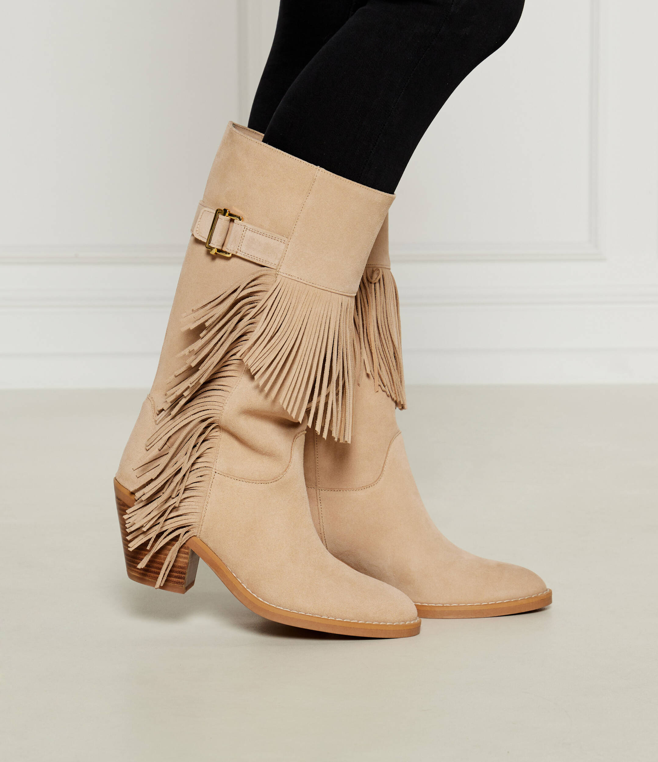 chloe-bottes-485nxj-1.jpg Bottes de cowboy | le daim – Image 1