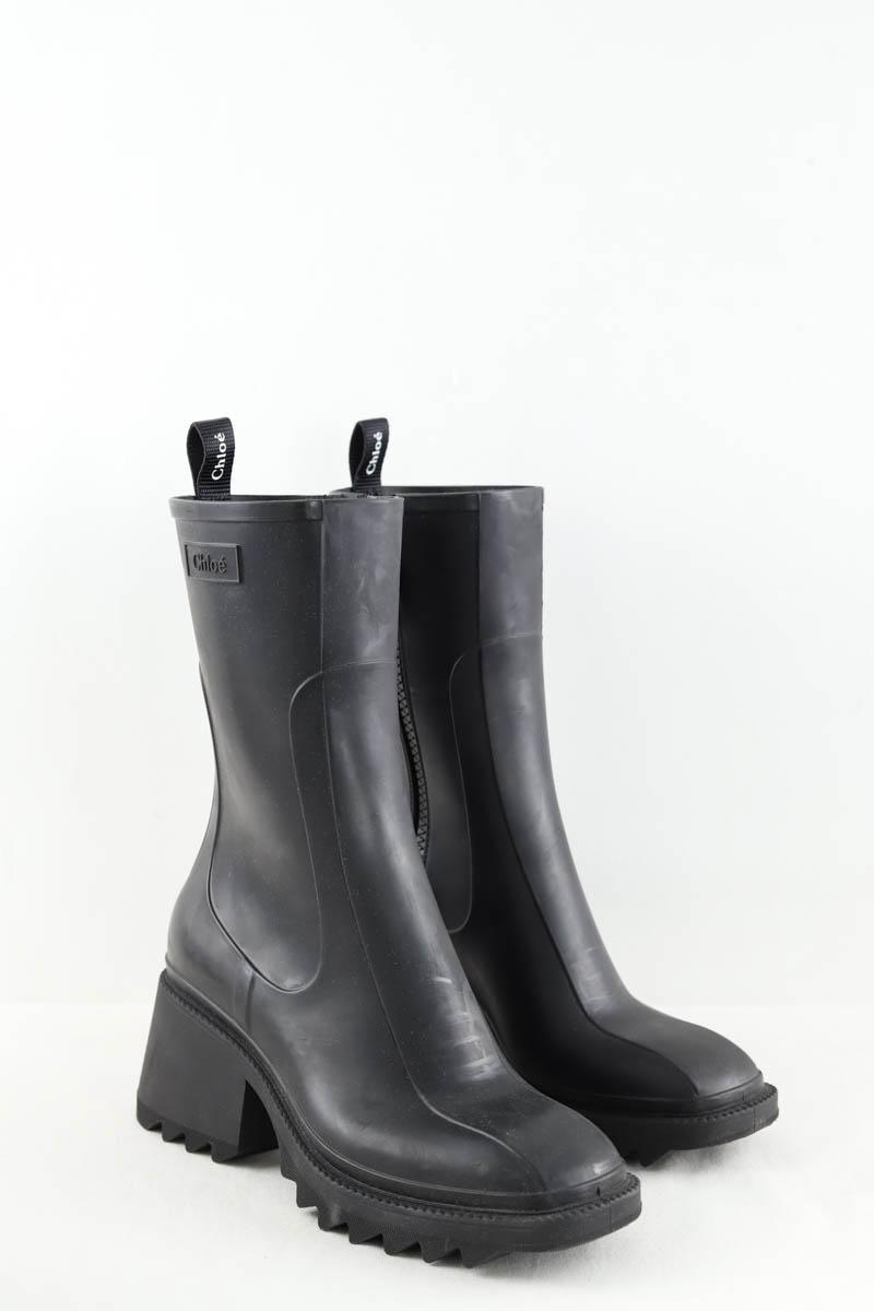 chloe-bottes-685zxp-1.jpg Bottes en cuir noires – Image 1
